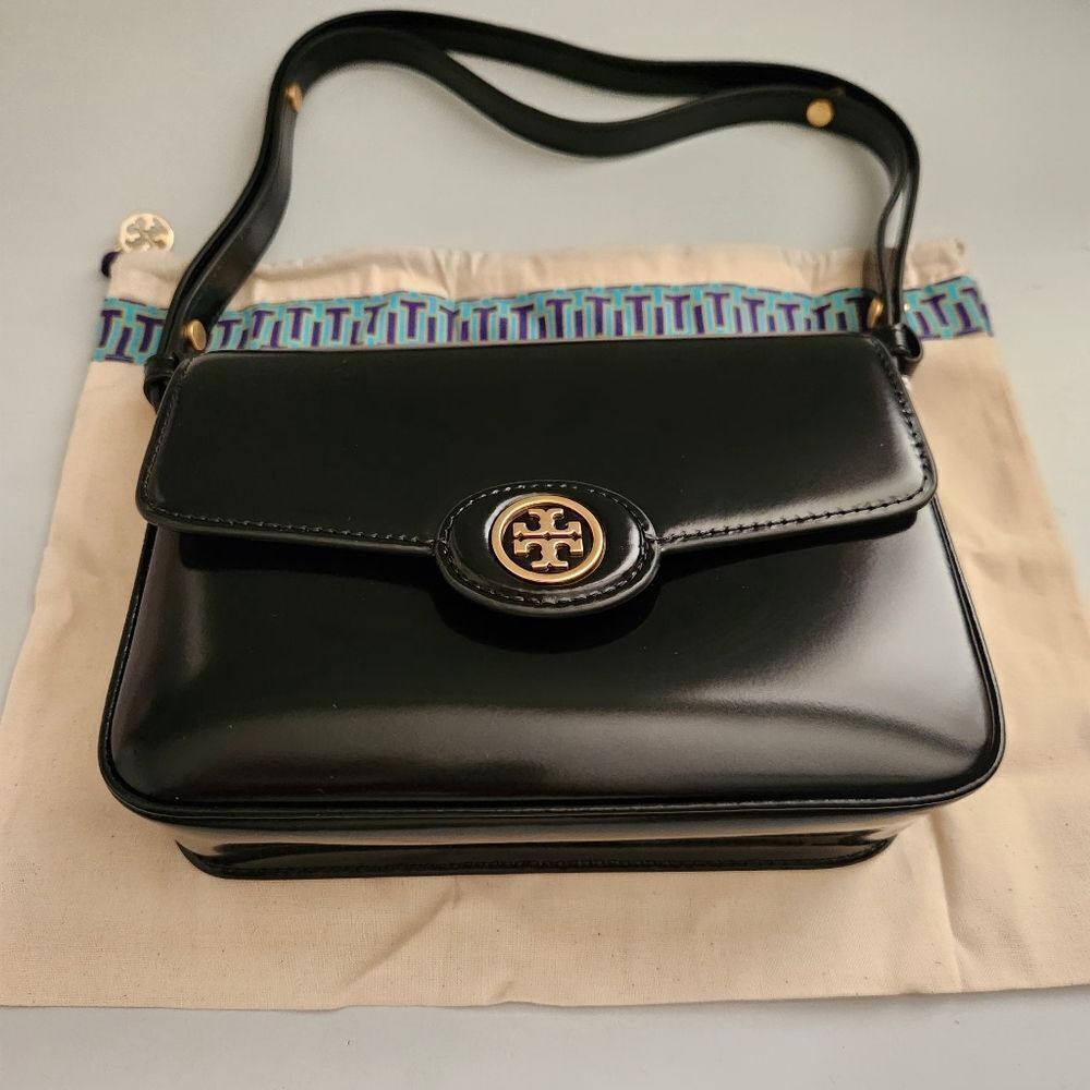 Tory Burch Robinson Spazzolato Convertible Shoulder Bag - Picture 2 of 13